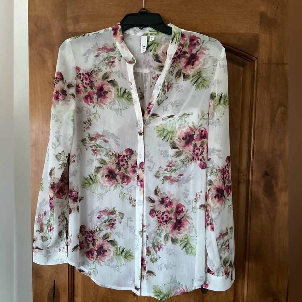 KUT from the Kloth chiffon blouse M.